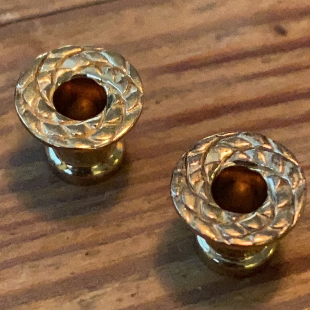 Tawapa plugs 5mm 4 gauge , gold plated pair